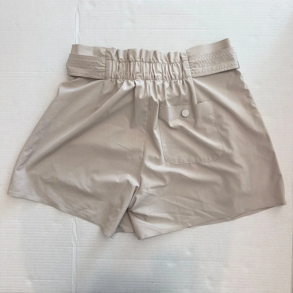 Athleta Skyline Short II Tan Paperbag Waist Tie Belt Shorts Womens Size 6